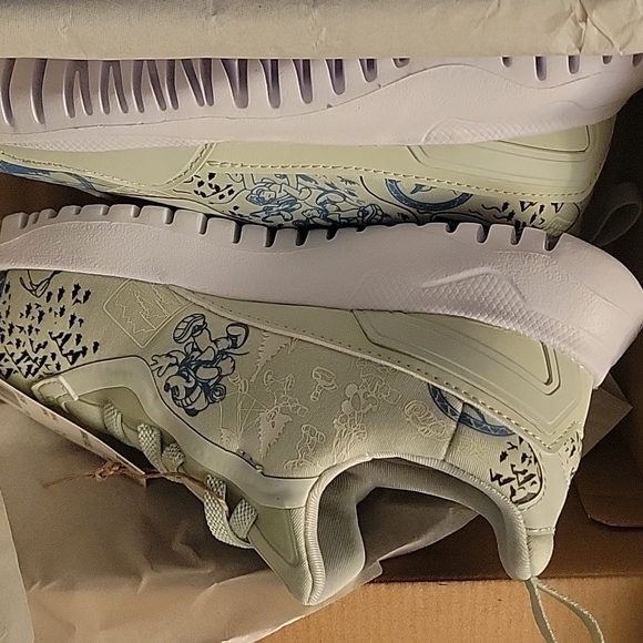 New in box adidas x disney mickey Pluto sneakers originals flex shoes - Picture 4 of 6